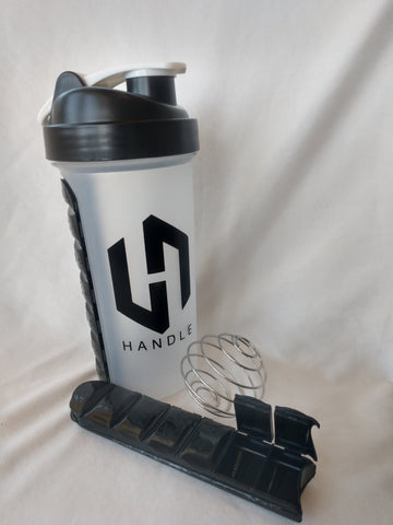 28 oz Protein Shaker / Detachable Pill Case